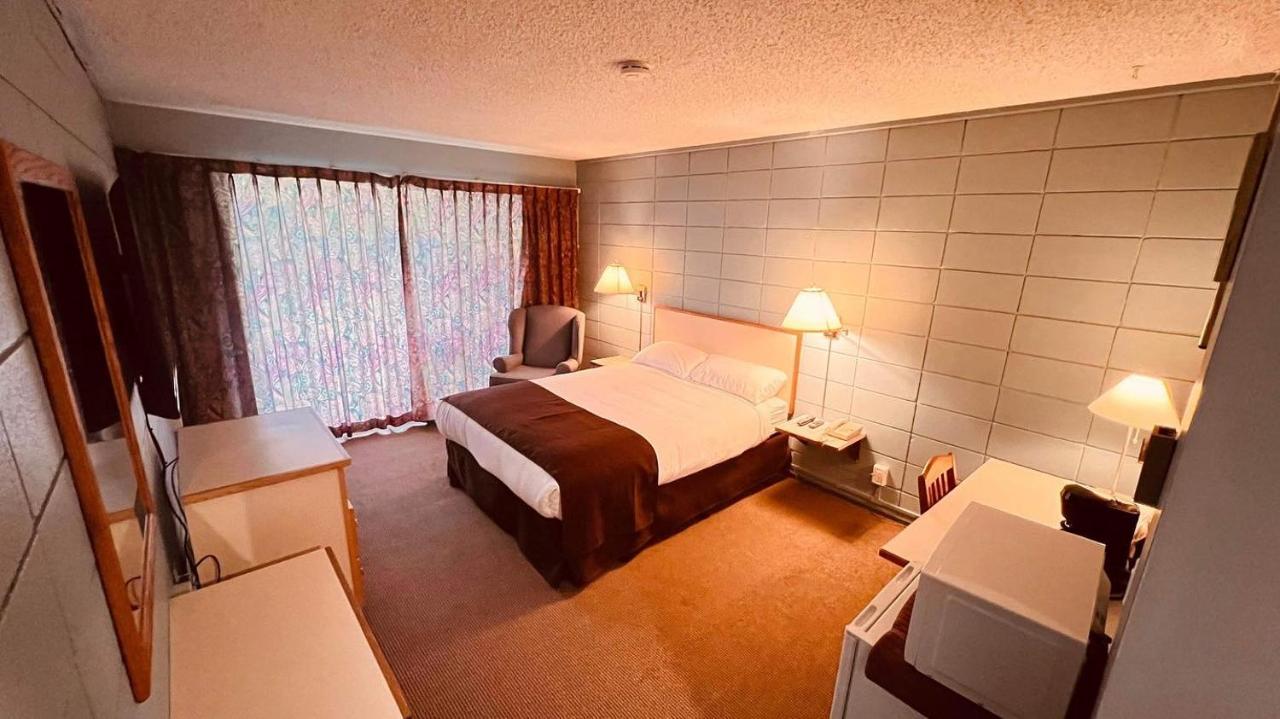 Airport Inn Port Hardy Zewnętrze zdjęcie