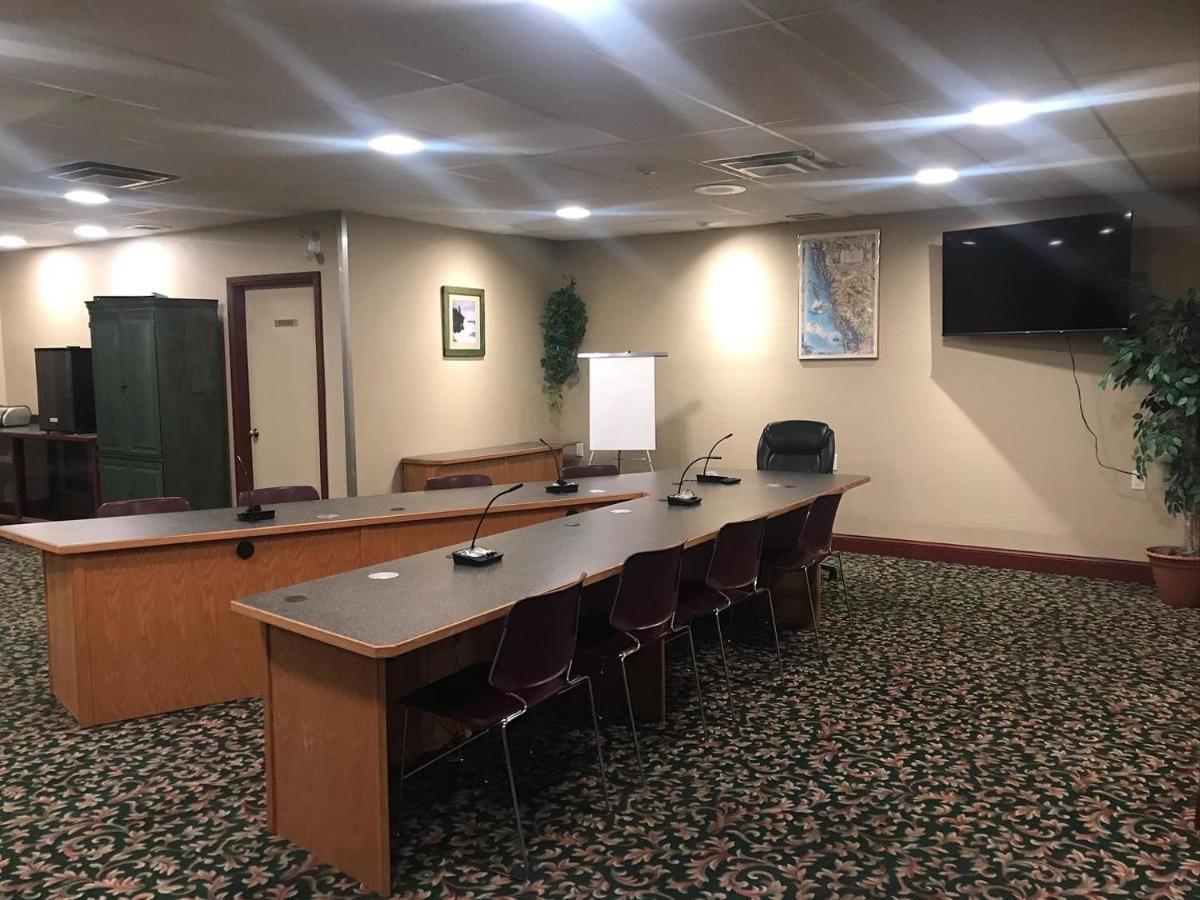 Airport Inn Port Hardy Zewnętrze zdjęcie
