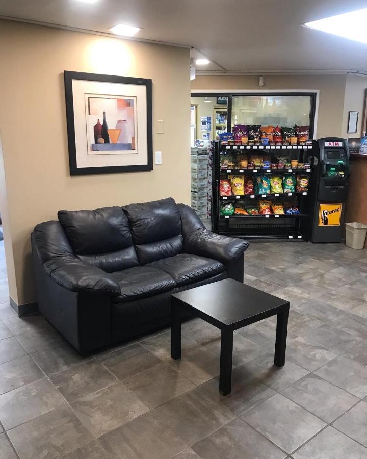 Airport Inn Port Hardy Zewnętrze zdjęcie