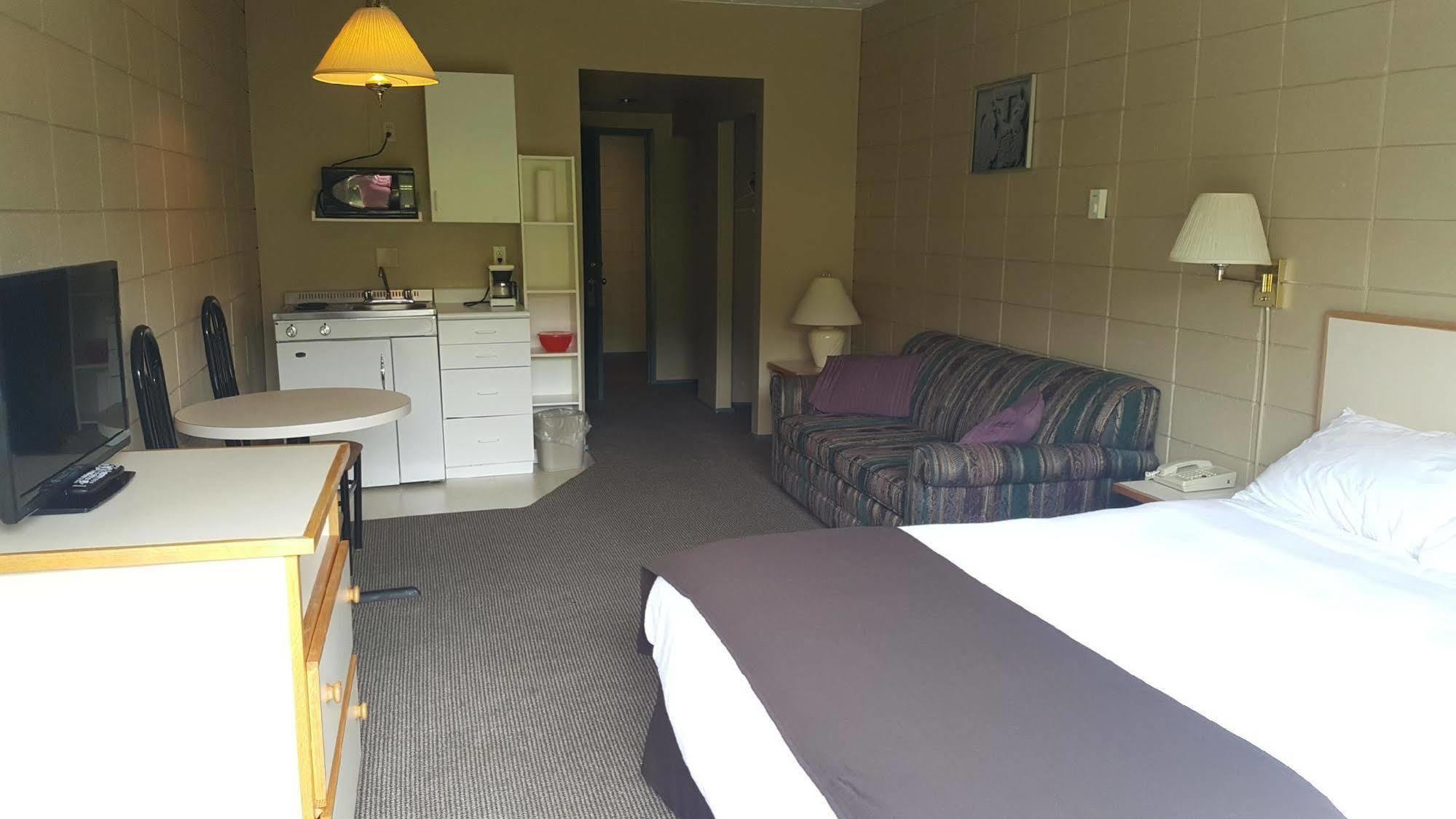 Airport Inn Port Hardy Zewnętrze zdjęcie